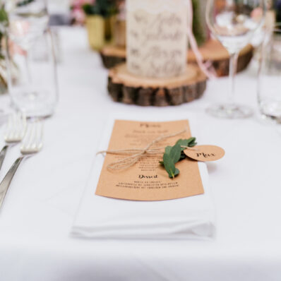 Hochzeitsfotografie mit natürlichem Licht in der Blumenhalle Jülich