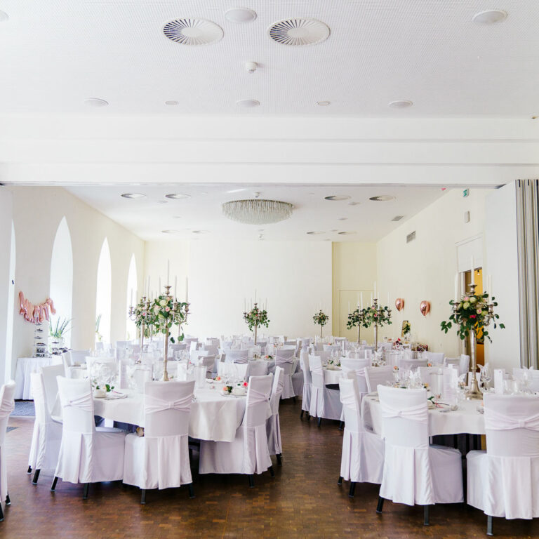 Hochzeitsfoto Brautpaar Schloss Moyland Hochzeit NRW