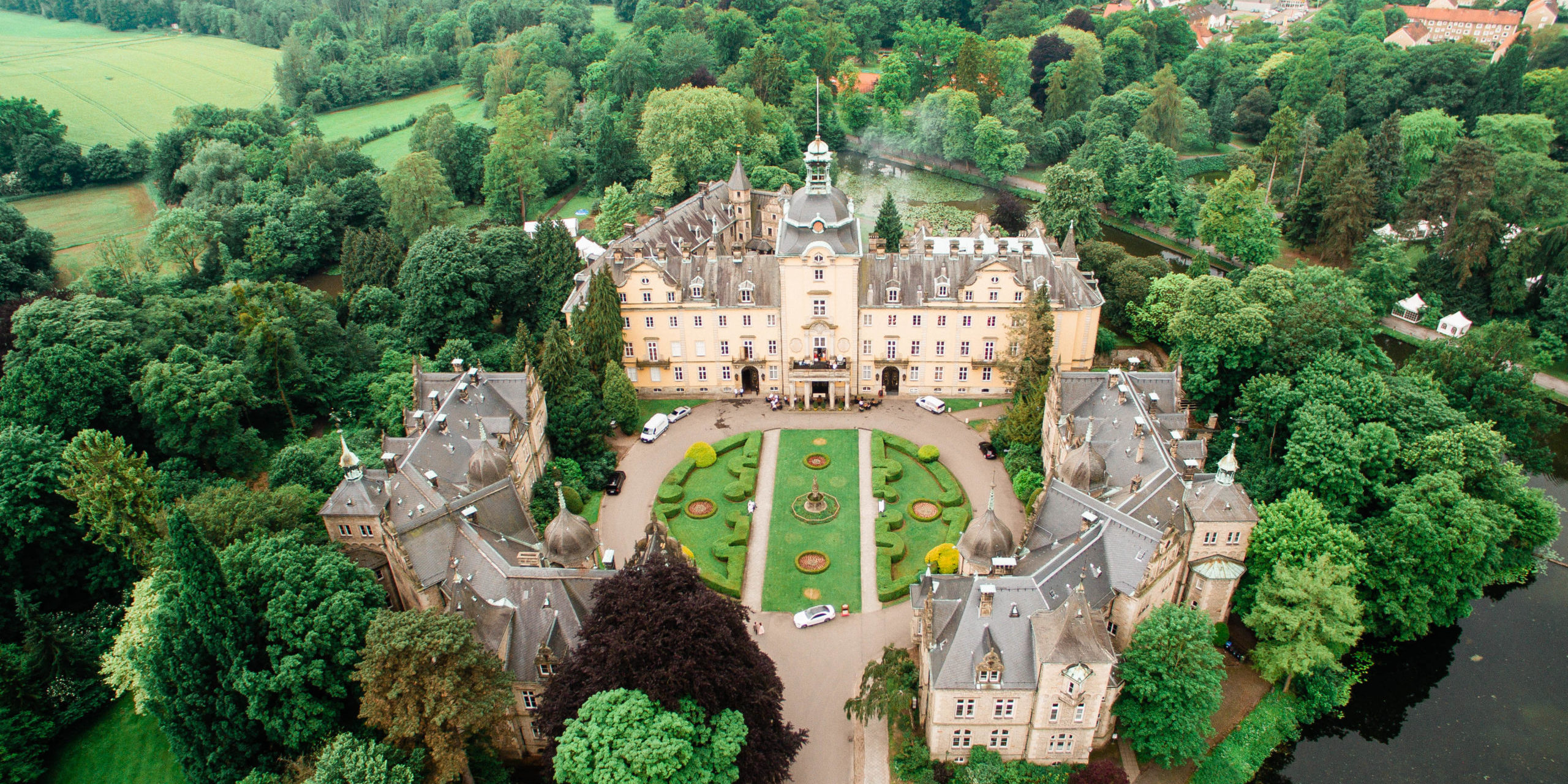 Heiraten auf Schloss Bückeburg mit Hochzeitsfotograf jetzt buchen