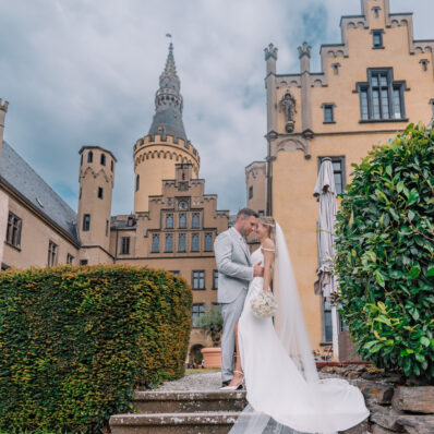 Standesamtliche Trauung im Schloss Arenfels: Standesamtliche Trauung im prächtigen Saal des Schloss Arenfels