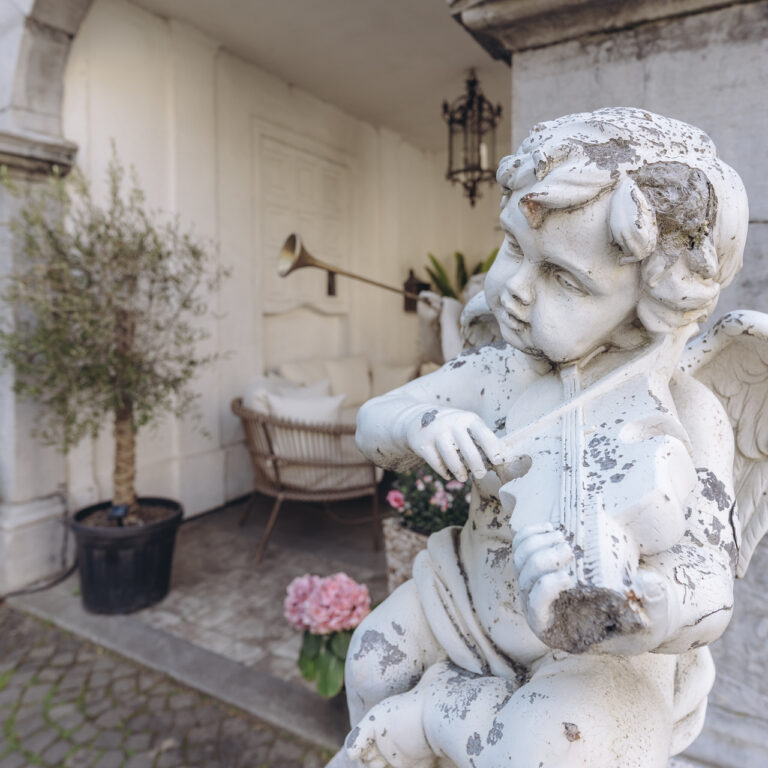 Viele Paare fragen: Was kostet eine Hochzeit im Kupferhof Rosental? Die Preise variieren je nach Saison, Gästeanzahl und Leistungen. Gerne unterstütze ich mit Kontakten und begleite Ihre Feier als Fotograf für unvergessliche Hochzeitsfotos.