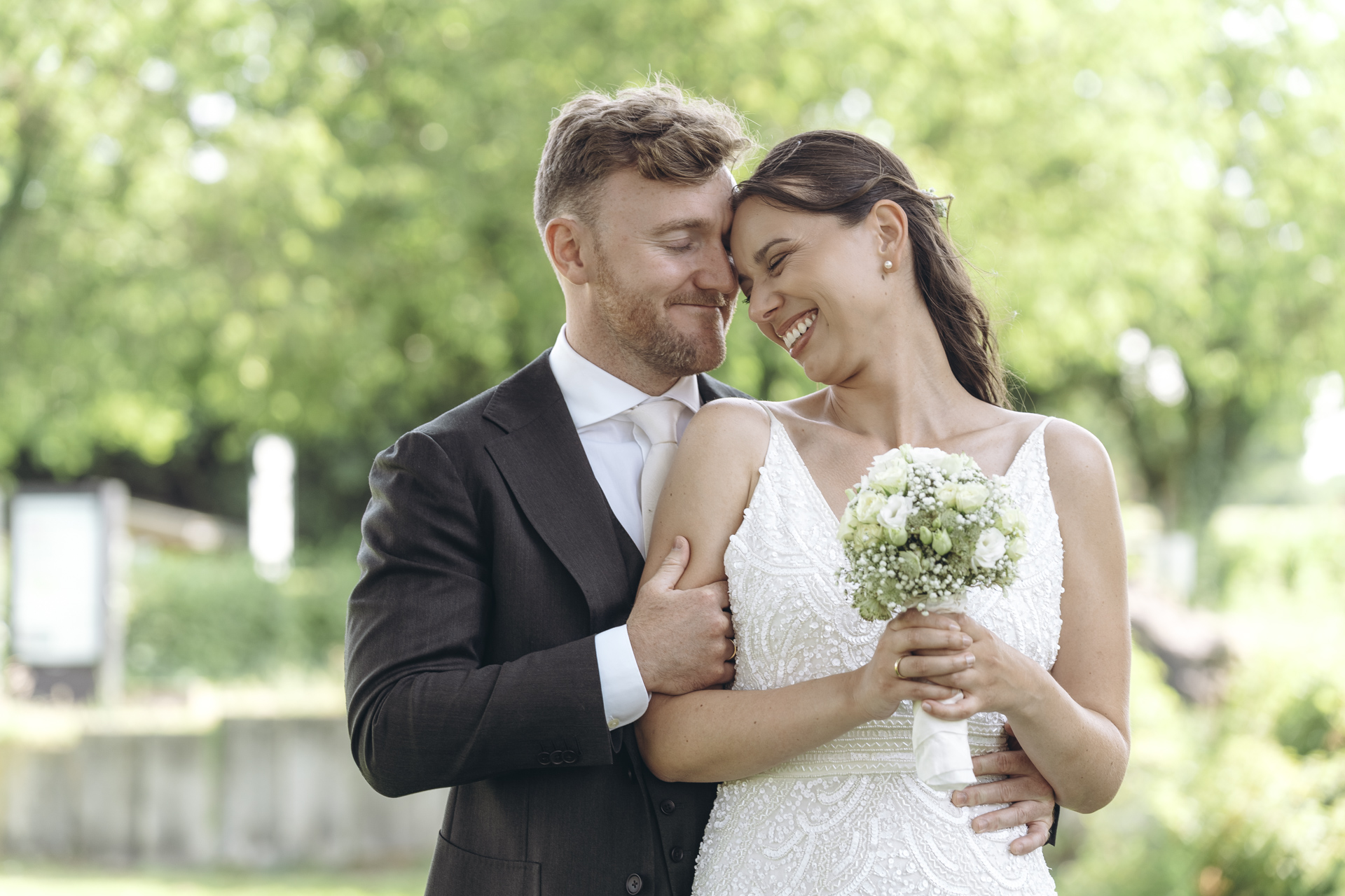 Hochzeitsvideo Aachen & Hochzeitsfotograf Aachen Hochzeitsvideo Aachen und Hochzeitsfotos Aachen – professioneller Hochzeitsfotograf für unvergessliche Erinnerungen