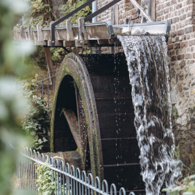 Mühlenteich der Welschen Mühle mit Spiegelung – Hochzeitslocation Aachen